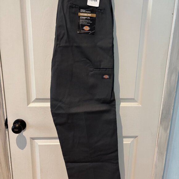 NWT Dickies Grey Loose Fit Straight Leg Workpants - Picture 2 of 3
